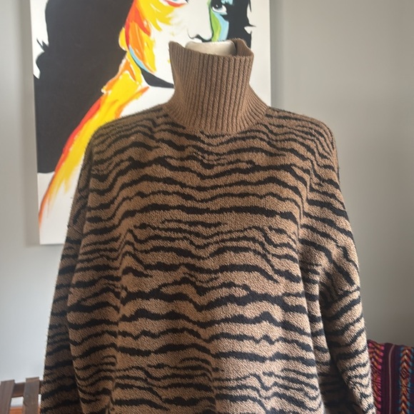 Lou & Grey Women Pull Over Sweater - Picture 7 of 11